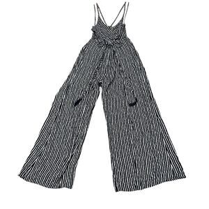 Storia Sleeveless Wide Leg adjustable Jumpsuit Medium Coastal Beachy striped